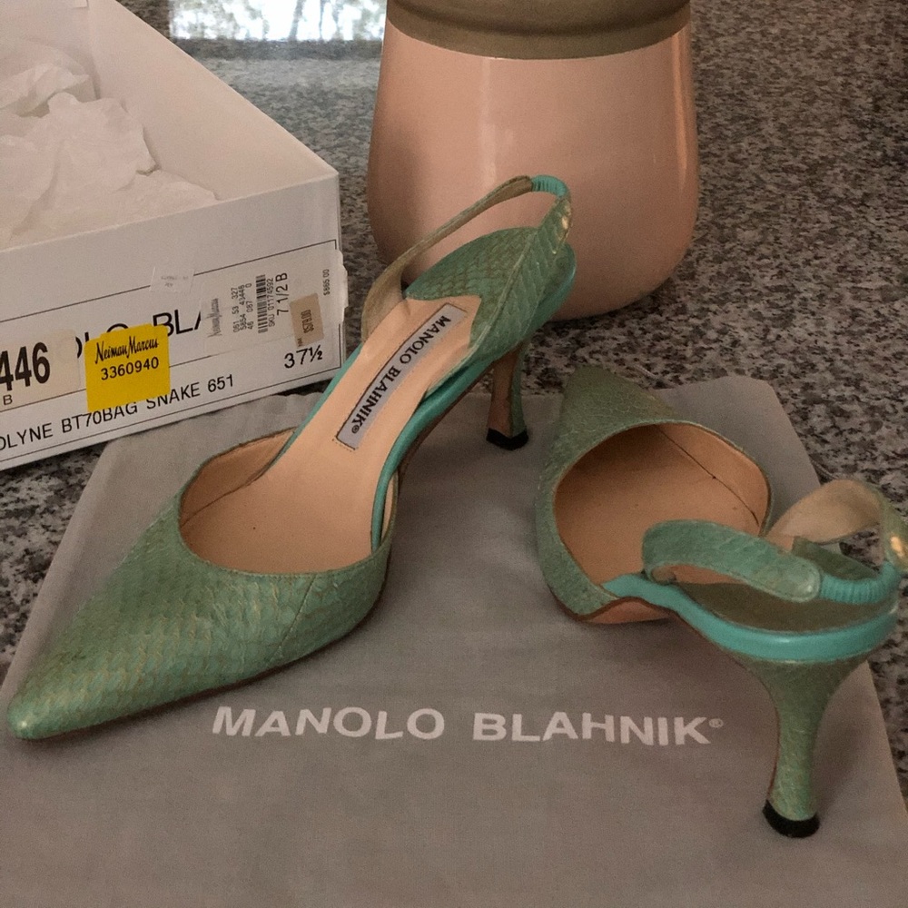 Manolo Blahnik Kitten heels